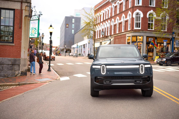 Rivian R1S becomes backup battery during Hurricane Beryl