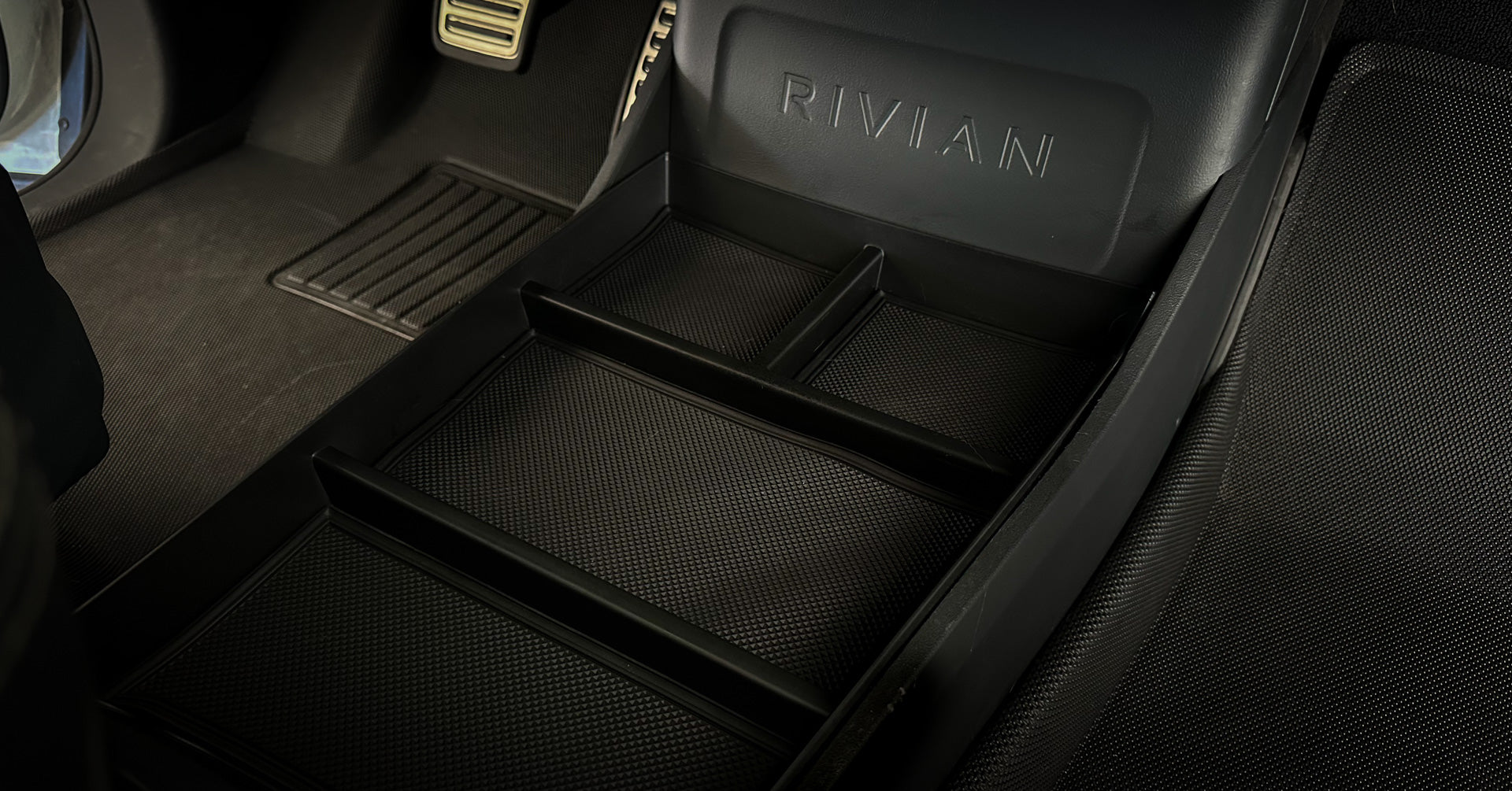 Rivian R1T & R1S Lower Center Console Storage Tray – rivianist